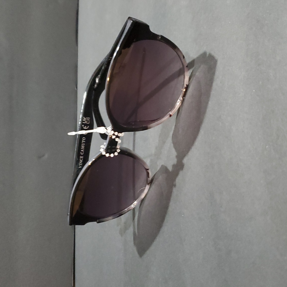 Vince Camuto vc1061 black and Gray multi fade lens sunglasses new